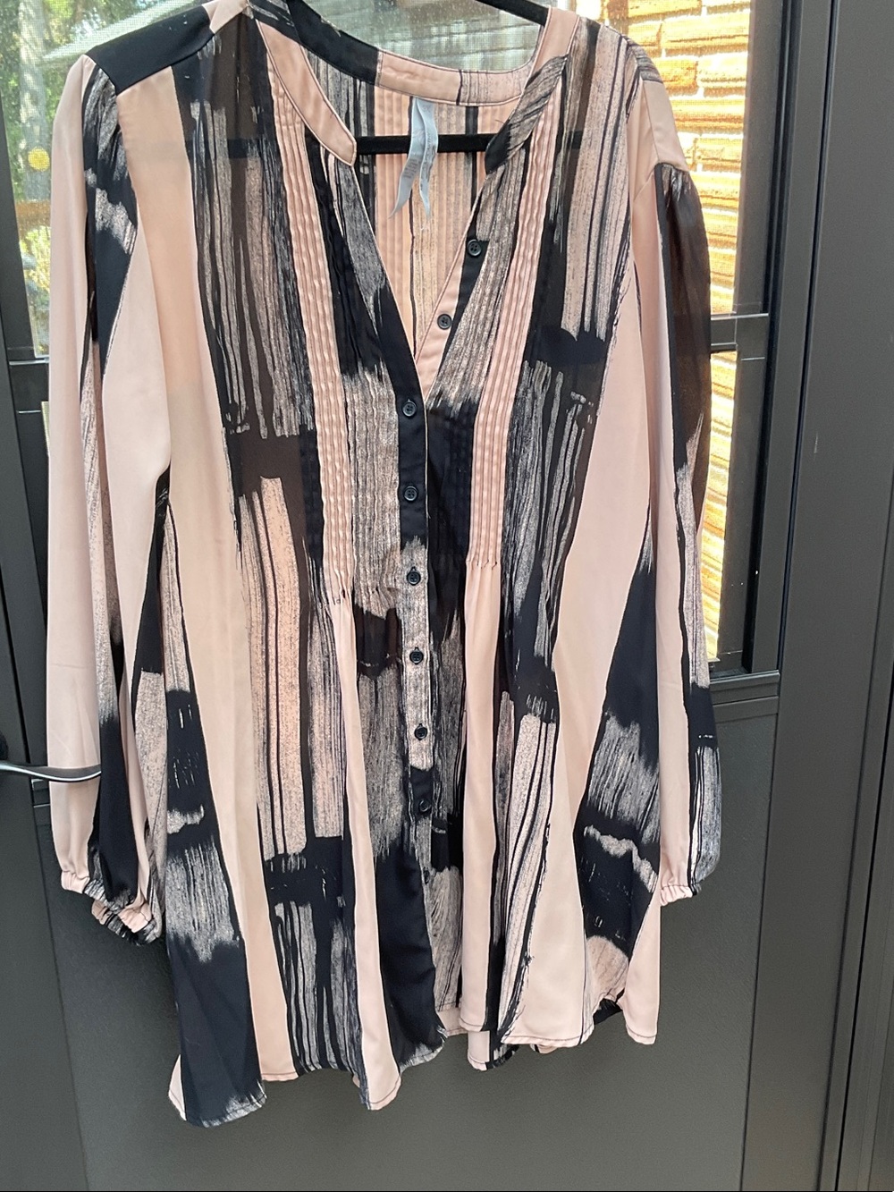 Melissa McCarthy Seven7 Blush and Black Abstract Button-Front Tunic